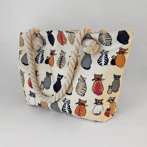 Cat patterned zippered tote bag